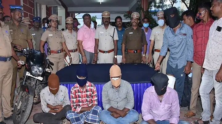 “செயின் பறிப்பதற்காகவே பைக் ரேஸ் கற்றுக்கொண்ட கொள்ளையர்கள்” : விசாரணையில் வெளிவந்த அதிர்ச்சித் தகவல்!