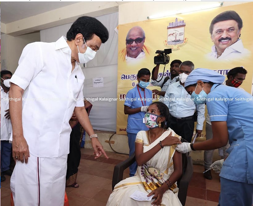 “பேருந்துகள் சரியான நேரத்தில் வருகிறதா; போதுமான வசதி உள்ளதா?” : பேருந்தில் ஏறி முதல்வர் ஆய்வு! (album)