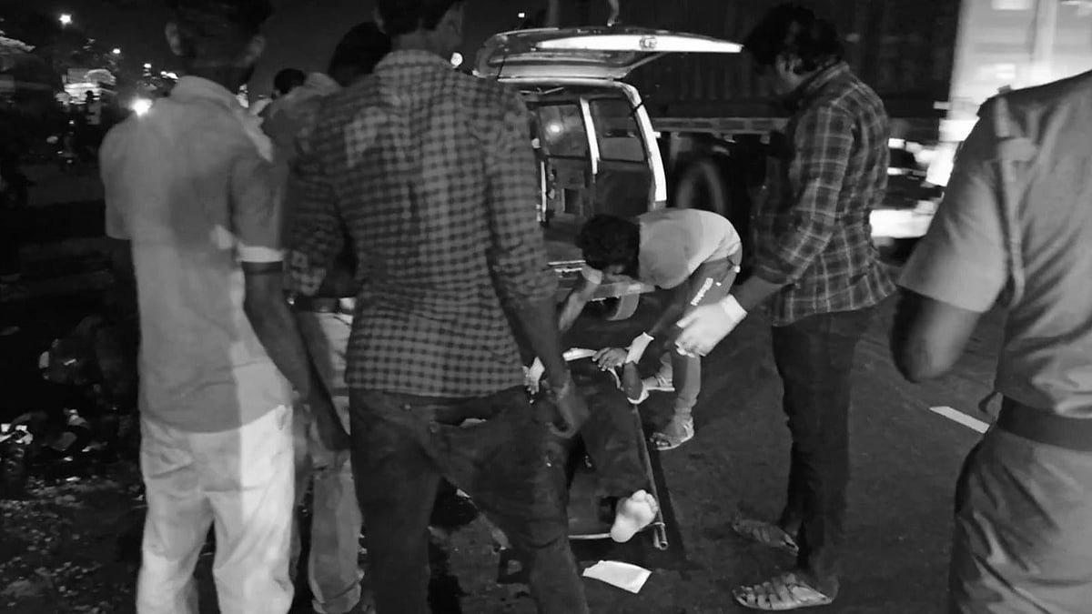 “கர்ப்பிணி மனைவியை பார்க்கச் சென்ற கணவர் சாலை விபத்தில் பலி” : திருவள்ளூரில் நடந்த சோகம்!