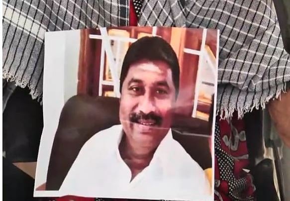 ₹5 கோடி நிலத்தை அபகரித்த திருப்பூர் பாஜக நிர்வாகி; நடவடிக்கை எடுக்கக் கேட்டு ஆட்சியரிடம் மூதாட்டி மனு!