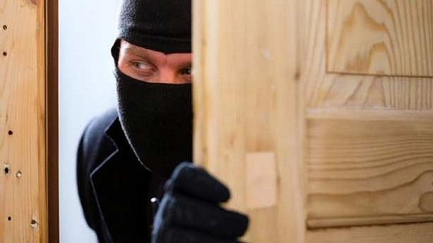 100 சவரன் தங்கம், 20 கிலோ வெள்ளி கொள்ளை... பிரபல திருடனின் கூட்டாளிகள் போலிஸில் சிக்கியது எப்படி?