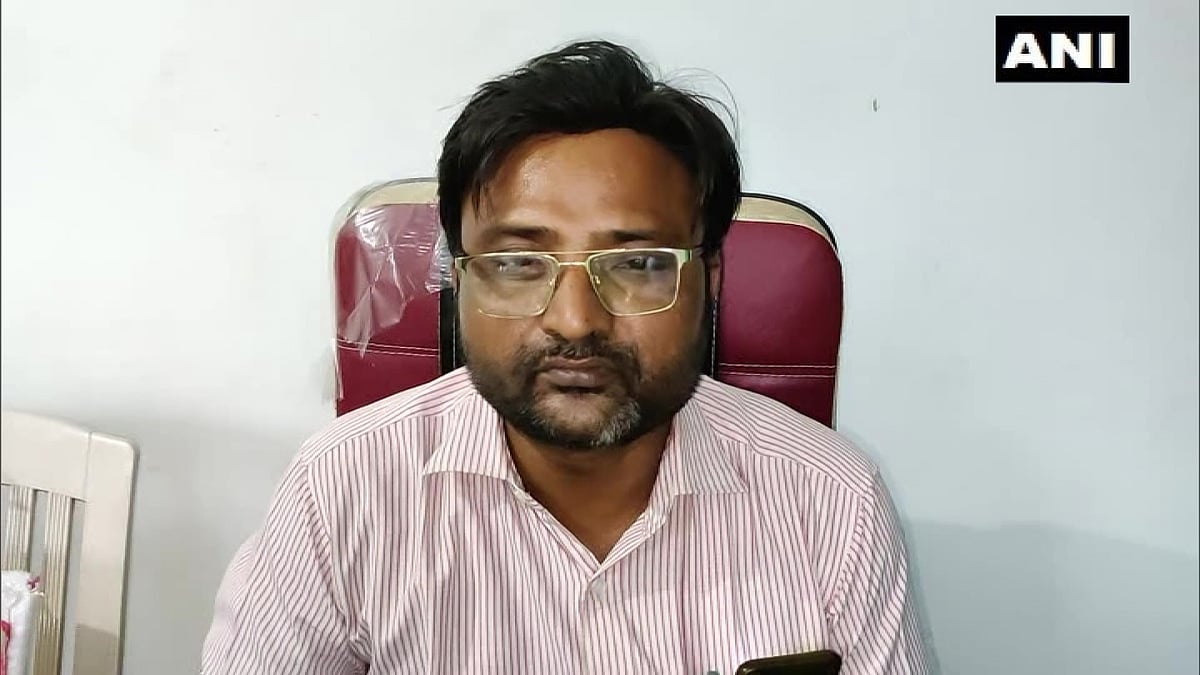 ”பிச்சை எடுக்கனும், ஞாயிற்றுக்கிழமைகளில் லீவ் கொடுங்க” - வைரலாகும் ம.பி. பொறியாளரின் கடிதம்!