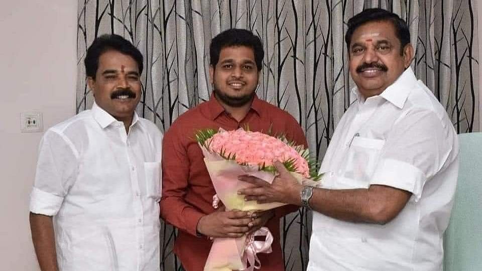 எடப்பாடிக்கு நெருக்கமாக இருந்த இளங்கோவன் வீட்டில் லஞ்ச ஒழிப்பு போலிஸார் ரெய்டு.. பின்னணி என்ன?