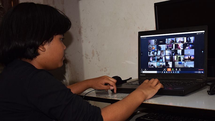 "கடைசி வீடியோ கால்" : தனது மாணவர்களை கடைசியாக பார்த்துவிட்டு உயிர்விட்ட கேரள ஆசிரியை!