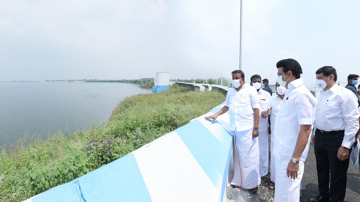 பருவமழை முன்னெச்சரிக்கை... புழல், செம்பரம்பாக்கம் ஏரிகளை ஆய்வு செய்த முதலமைச்சர் மு.க.ஸ்டாலின்!