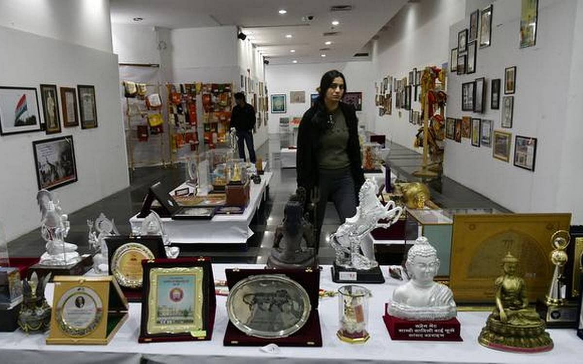 அசிங்கப்பட்ட மோடி... விலை போகாத பொருட்கள்... போலியாக ஏலம் கேட்ட நபர்களால் விழிபிதுங்கிய அதிகாரிகள்!