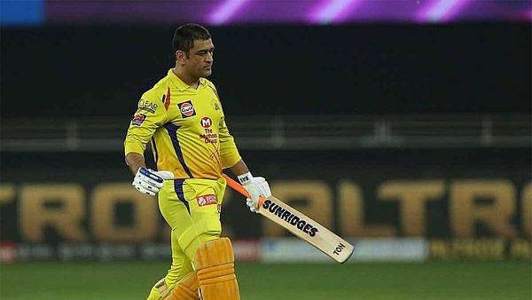 “இவர் நாம பார்த்த தோனி இல்ல.. பந்து பேட்ல பட்டாலே போதும்னு நினைக்கிறாரு” : பிரையன் லாரா விமர்சனம்!