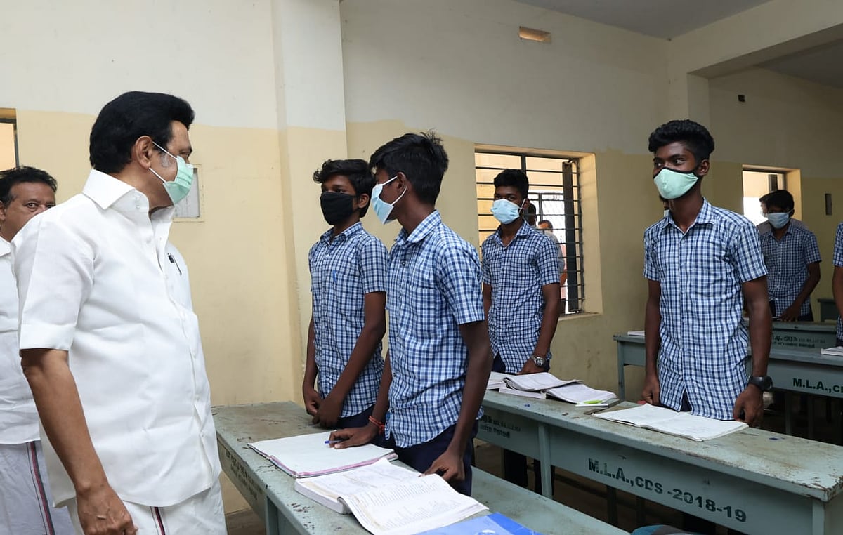 ‘இல்லம் தேடிக் கல்வி’ - 2 இலட்சமாவது மையம் தொடக்கம் :  கல்வியில் புதிய இலக்கை எடுத்து வைத்த முதலமைச்சர்!