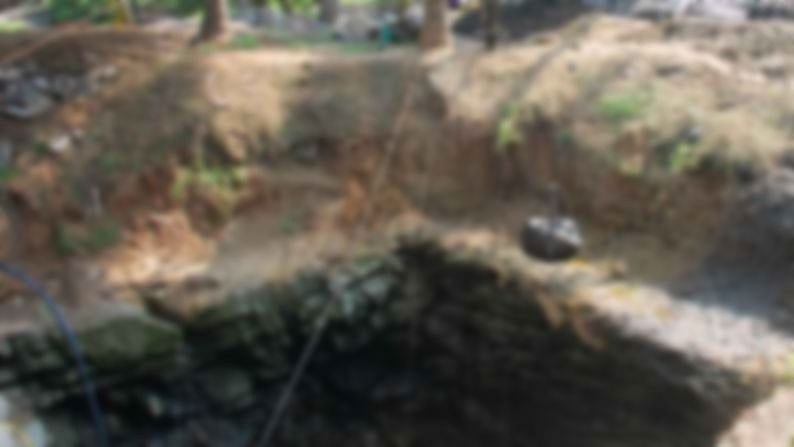 கணவருடன் சண்டை.. 100 அடி கிணற்றில் குதித்த மனைவி : நடந்தது என்ன?