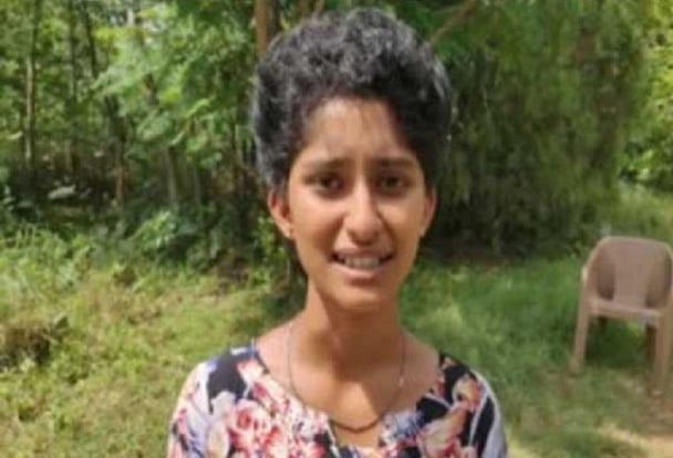 தற்கொலைக்கு முயன்ற மாணவி, துணைத்தேர்வில் 599 மதிப்பெண் பெற்று அசத்தல்... பின்னணி என்ன?