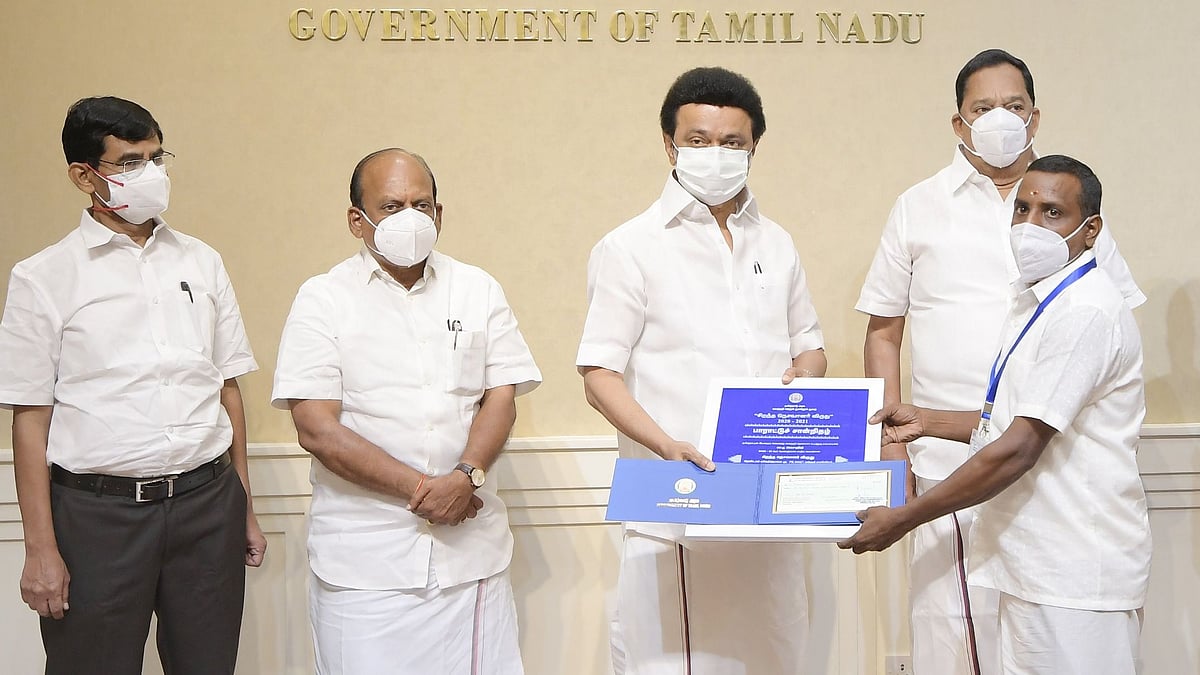 கைத்தறி துறையின் பல முக்கிய திட்டங்களை தொடக்கி வைத்தார் முதல்வர் மு.க.ஸ்டாலின்: சிறப்பு திட்டம் என்னென்ன?