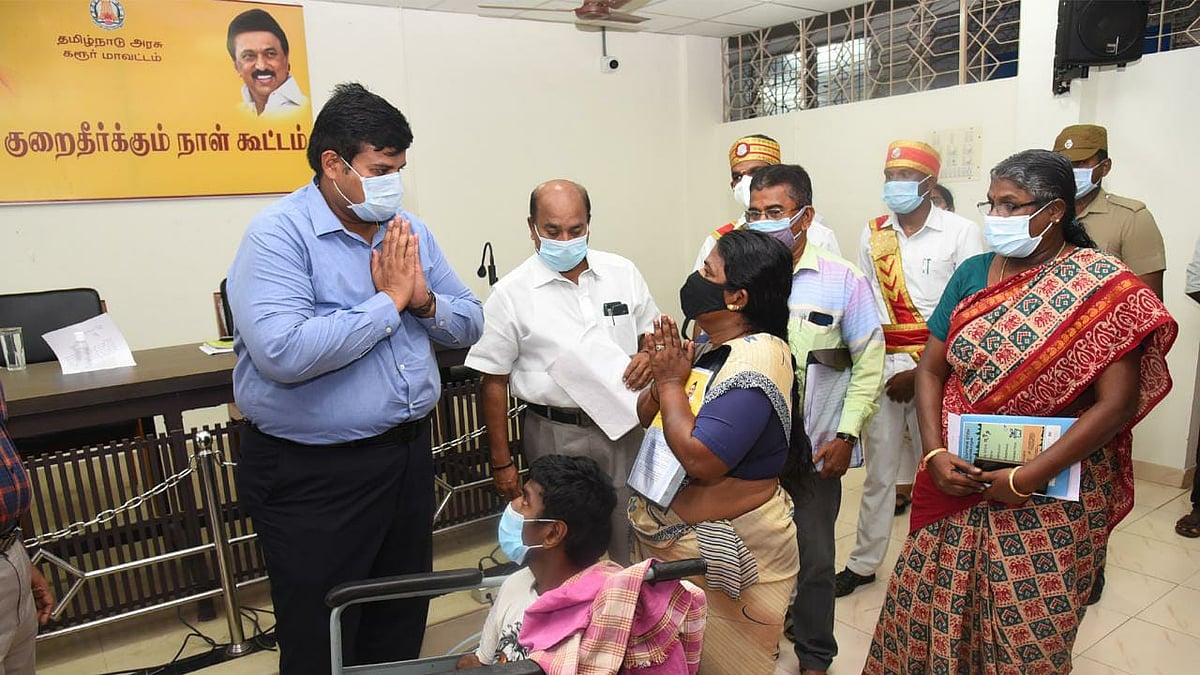 “10 வருசமா நடக்கல.. இப்போ 1 மணி நேரத்துல வீடு கெடைச்சிடுச்சு” : மாற்றுத்திறனாளி இளைஞரின் தாய் நெகிழ்ச்சி!