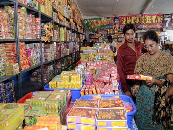 "பட்டாசு தொழிலாளர்கள் வாழ்வில் ஒளியேற்றிய முதல்வர் மு.க.ஸ்டாலின்": தடையை விலக்கிக் கொண்ட ராஜஸ்தான் அரசு! 