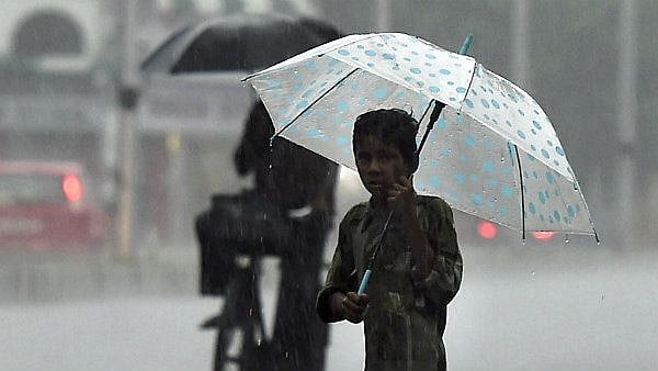 3 நாட்களுக்குக் கன மழை.. தமிழ்நாட்டிற்கு ஆரஞ்சு அலர்ட்: எச்சரிக்கை விடுக்கும் இந்திய வானிலை ஆய்வு மையம் !