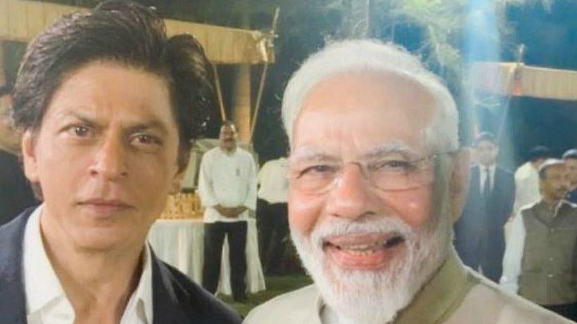 பா.ஜ.க-வில் ஷாருக்கானை சேர்ப்பதற்கு திட்டமா? : மகாராஷ்டிரா அமைச்சர் வெளியிட்ட அதிர்ச்சி தகவல்!