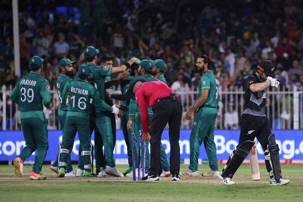 Pak vs Nz : ஏறக்குறைய அரையிறுதி உறுதி... வீறுகொண்டு எழும் பாகிஸ்தான்! #T20WC