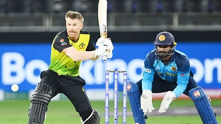 அதிரடிக்கு திரும்பிய வார்னர்.. இலங்கையின் தோல்விக்கு காரணமாக அமைந்த கேட்ச் ட்ராப் மற்றும் டாட் பந்துகள்!