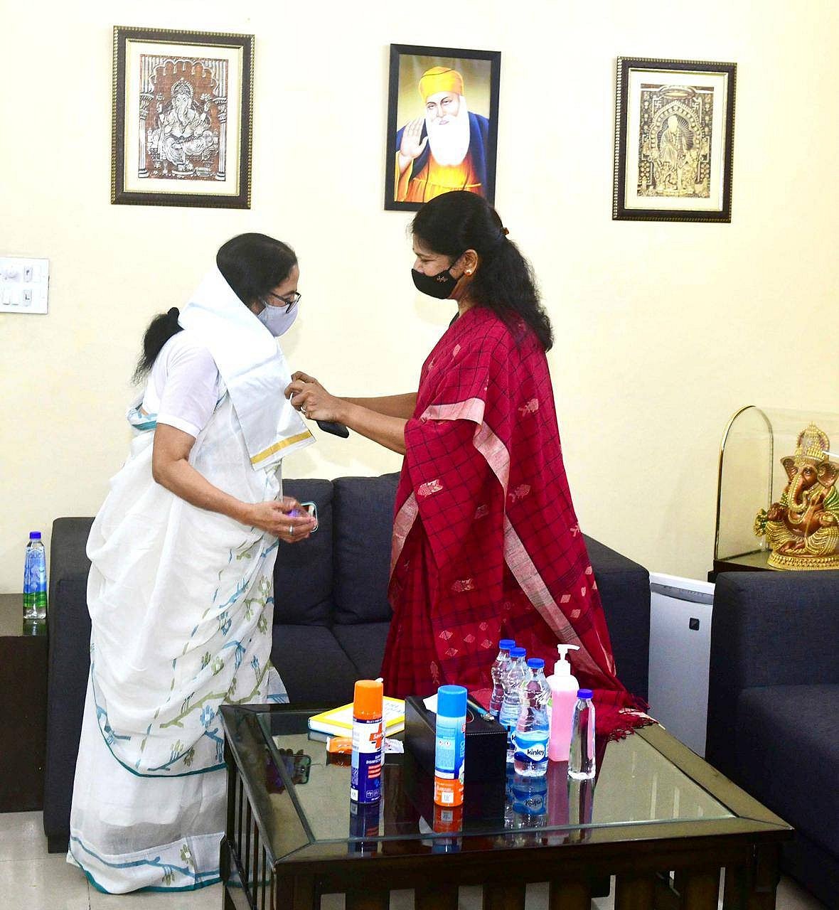 “பவானிபூர் மக்கள் ஒவ்வொருவரின் சார்பாகவும்..” : முதல்வர் மு.க.ஸ்டாலினுக்கு நன்றி தெரிவித்த மம்தா பானர்ஜி!