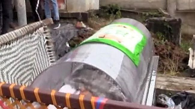 “FIR நகலை காட்டுங்க... அப்போதான் உடலை தகனம் செய்வோம்” : பலியான விவசாயிகளின் குடும்பத்தினர் ஆவேசம்!