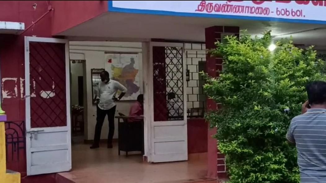 “வந்தவாசிக்கு எப்டி போறது?” : வழி கேட்பதுபோல வழிப்பறியில் ஈடுபட்ட கும்பல்.. 24 மணி நேரத்திற்குள் கைது!
