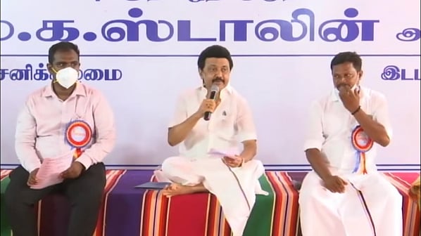 “குறை இருந்தால் சொல்லுங்கள்..” :  கிராம சபைக் கூட்டத்தில் சகஜமாக கலந்துரையாடிய முதலமைச்சர் மு.க.ஸ்டாலின்!