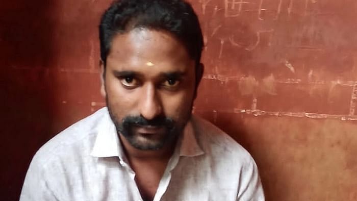 போலிஸை அறைந்த ரவுடிக்கு 12 ஆண்டு சிறை.. 2 வருடத்திற்குப் பிறகு தீர்ப்பு வழங்கிய நீதிமன்றம்: பின்னணி என்ன?