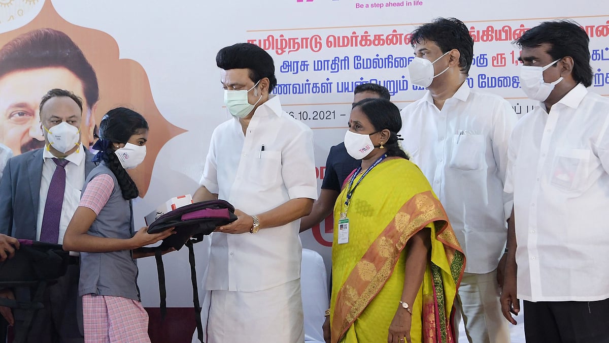 கொளத்தூரில் 560 பயனாளிகளுக்கு ரூ.2.87 கோடி மதிப்பிலான நலத்திட்ட உதவிகள் வழங்கிய முதல்வர் மு.க.ஸ்டாலின்!