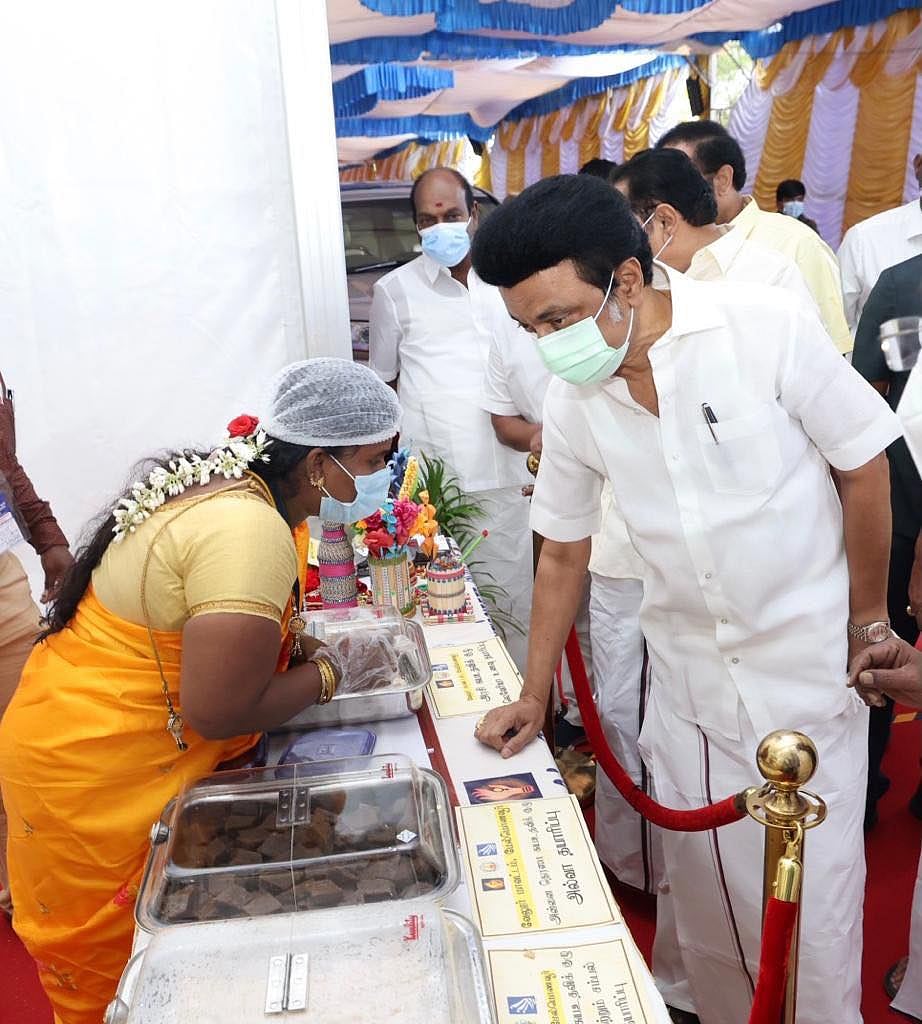 “உங்களுக்கு நான் இருக்கேன்” : இலங்கைத் தமிழர்களின் தேவைகளை கேட்டறிந்த முதலமைச்சர் மு.க.ஸ்டாலின்!