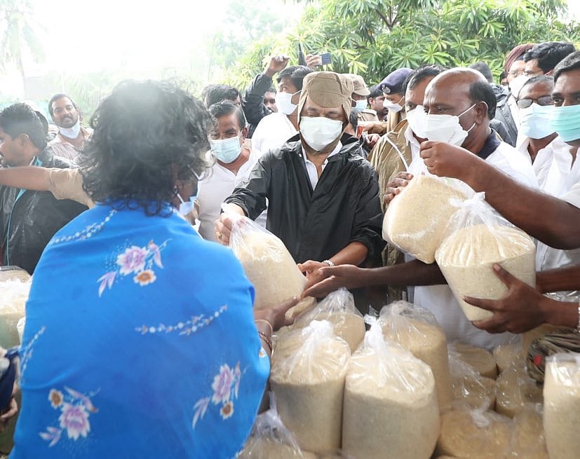 காலையில் தொடங்கி மாலை வரை மழை பாதிப்புகளை ஆய்வு செய்து நடவடிக்கைகளை துரிதப்படுத்திய முதலமைச்சர்!