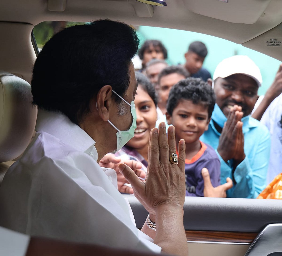 நிஜத்தில் ஒரு ’ஜெய்பீம்’ : நரிக்குறவ மக்களின் பரிதவிப்பை போக்கிய முதலமைச்சர் மு.க.ஸ்டாலின்! (Album)