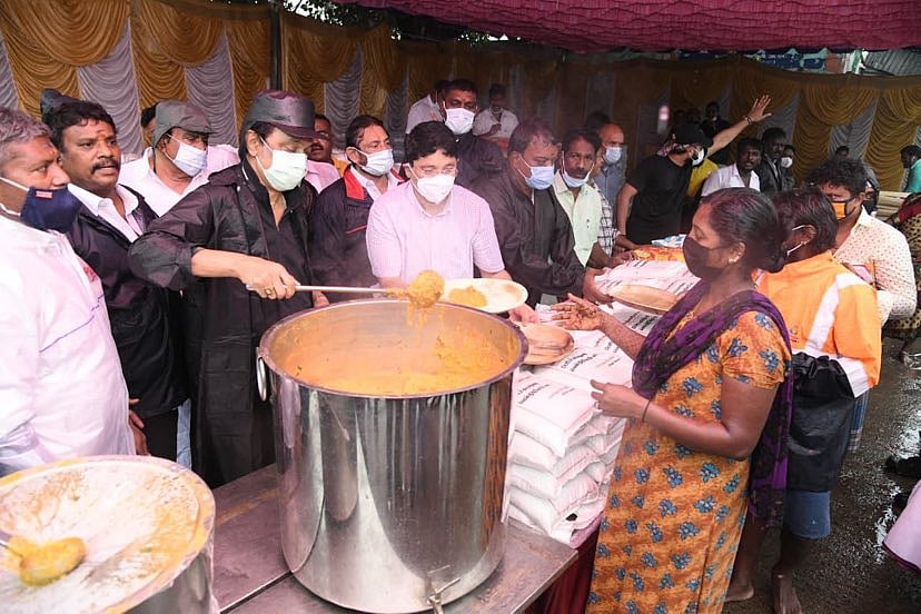 2வது நாளாக களத்தில் இறங்கி சென்னையில் மக்களை பாதுகாக்கும் பணியில் முதலமைச்சர் மு.க.ஸ்டாலின்! (Album)