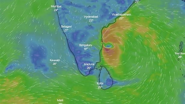 45 கிமீ வேகத்தில் தரைக்காற்று வீசக்கூடும்; வெளியே யாரும் வர வேண்டாம் - வானிலை மையம் எச்சரிக்கை!