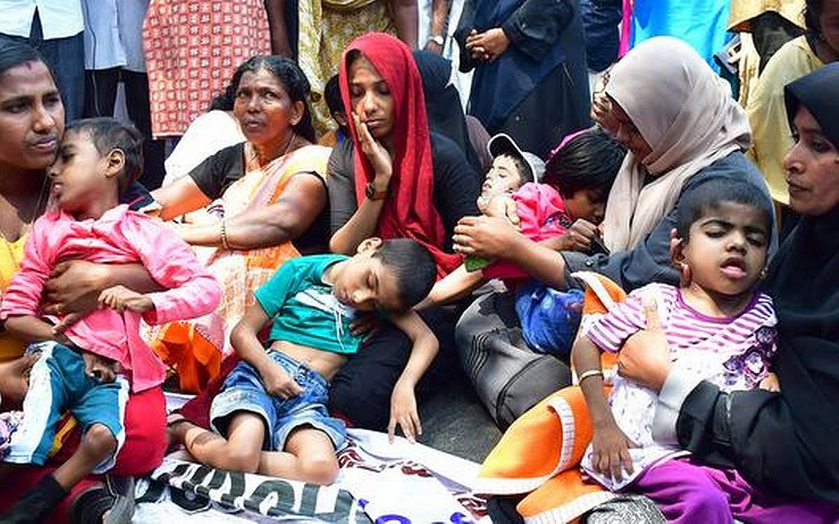 “பூச்சிக்கொல்லி மருந்தால் நோயாளிகளின் கூடாரமாக மாறிய காசர்கோடு” : கேரள மக்களுக்கு நீதி கிடைத்ததா ?