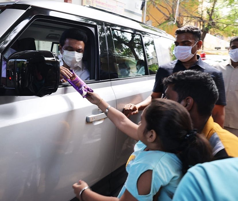 “மருத்துவ முகாம் - நிவாரண உதவிகள் வழங்கும் பணி தீவிரம்” : மக்கள் மனதில் நம்பிக்கை ஒளிபாய்ச்சிய முதல்வர்!
