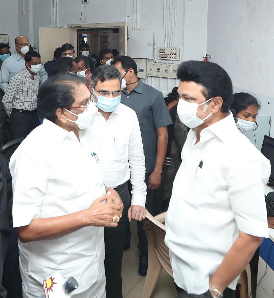 4வது நாளாக ஓயாத மழை; சூறாவளியாய் சுழலும் மக்கள் முதலமைச்சர்! (புகைப்படத் தொகுப்பு)