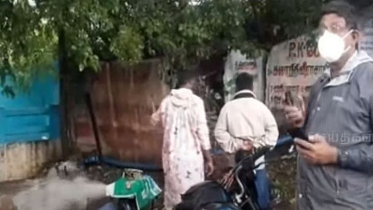 "507 இடங்களில் மின்மோட்டார்கள் மூலம் வெள்ள நீர் அகற்றம்": சென்னை ஆணையர் அதிரடி நடவடிக்கை!