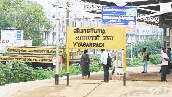 “இருமல் டானிக் என நினைத்து தைலத்தை குடித்தவருக்கு ஏற்பட்ட துயரம்” : சென்னையில் அதிர்ச்சி சம்பவம்!