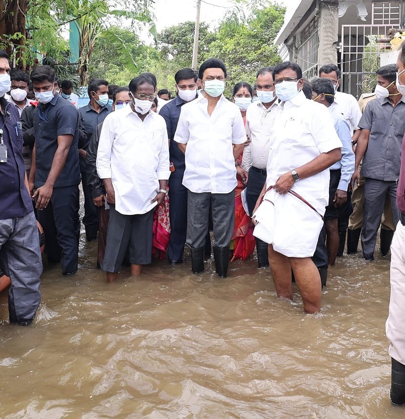 மழை வெள்ளப் பாதிப்பு.. சோர்வின்றி களத்தில் நின்று பணிகளை முடுக்கிவிடும் முதலமைச்சர் மு.க.ஸ்டாலின்! #album