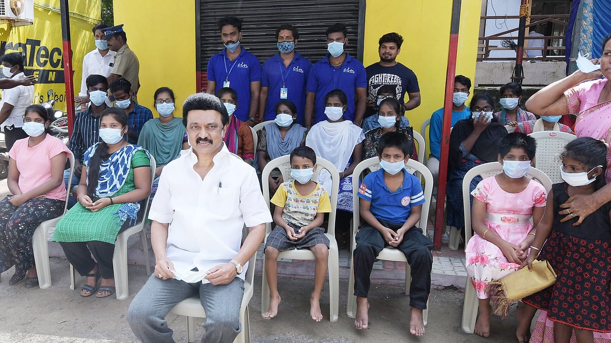 “மருத்துவ முகாம் - நிவாரண உதவிகள் வழங்கும் பணி தீவிரம்” : மக்கள் மனதில் நம்பிக்கை ஒளிபாய்ச்சிய முதல்வர்!