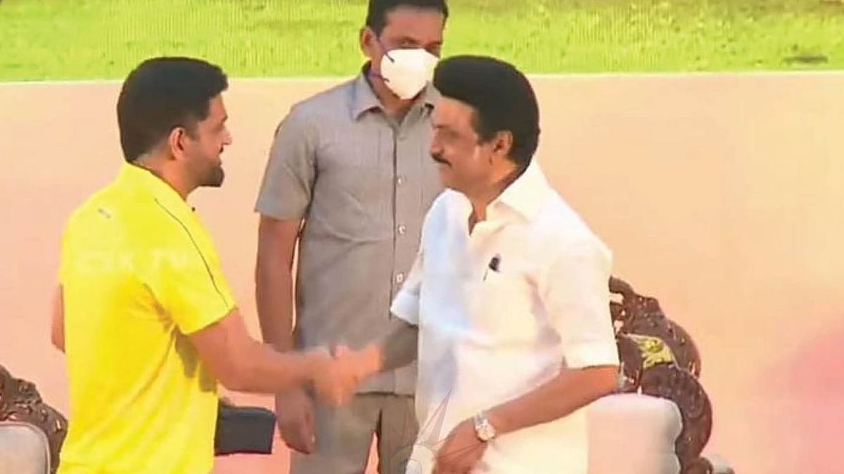 கேப்டன் தோனிக்கு முதலமைச்சர் மு.க.ஸ்டாலின் வைத்த வேண்டுகோள் என்ன தெரியுமா?