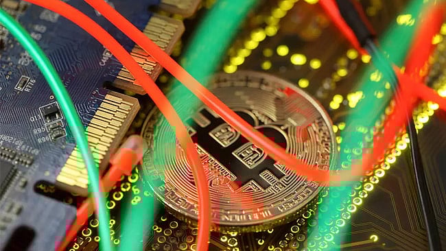 தாறுமாறாக சரிந்த கிரிப்டோகரன்சி மார்க்கெட்.. இந்திய அரசின் முடிவால் பிட்காயின் முதலீட்டாளர்கள் அதிர்ச்சி!