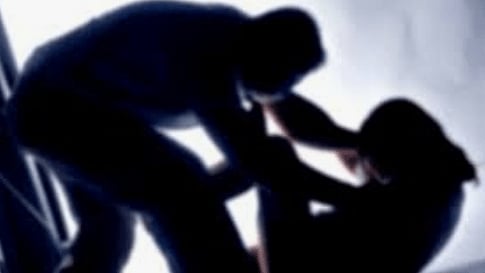 நடுரோட்டில் மனநலம் பாதிக்கப்பட்ட பெண் கூட்டு பாலியல் வன்கொடுமை - ராஜஸ்தானில் நடந்த கொடூரம் !