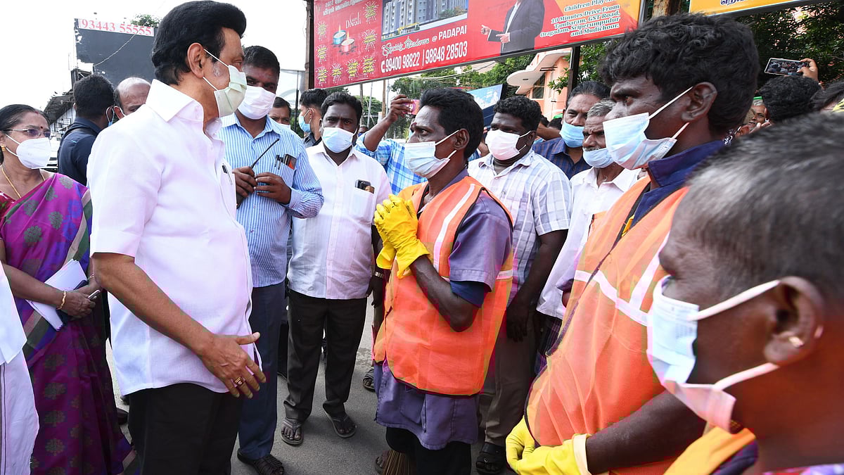 ஆறாவது நாளாக அதிரடி ஆய்வு.. மக்களைச் சந்தித்து நிவாரண உதவிகள் வழங்கிய முதலமைச்சர் மு.க.ஸ்டாலின்!