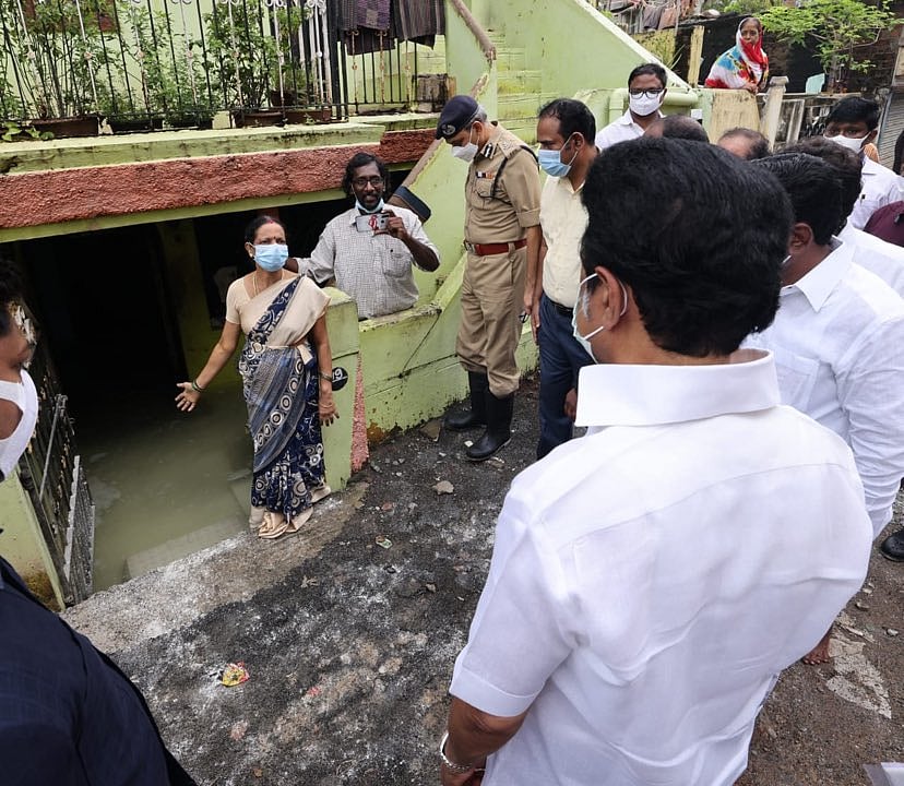 மழை வெள்ளப் பாதிப்பு.. சோர்வின்றி களத்தில் நின்று பணிகளை முடுக்கிவிடும் முதலமைச்சர் மு.க.ஸ்டாலின்! #album