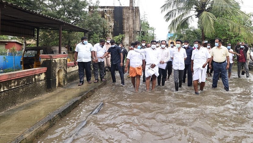 மழை வெள்ளப் பாதிப்பு.. சோர்வின்றி களத்தில் நின்று பணிகளை முடுக்கிவிடும் முதலமைச்சர் மு.க.ஸ்டாலின்! #album