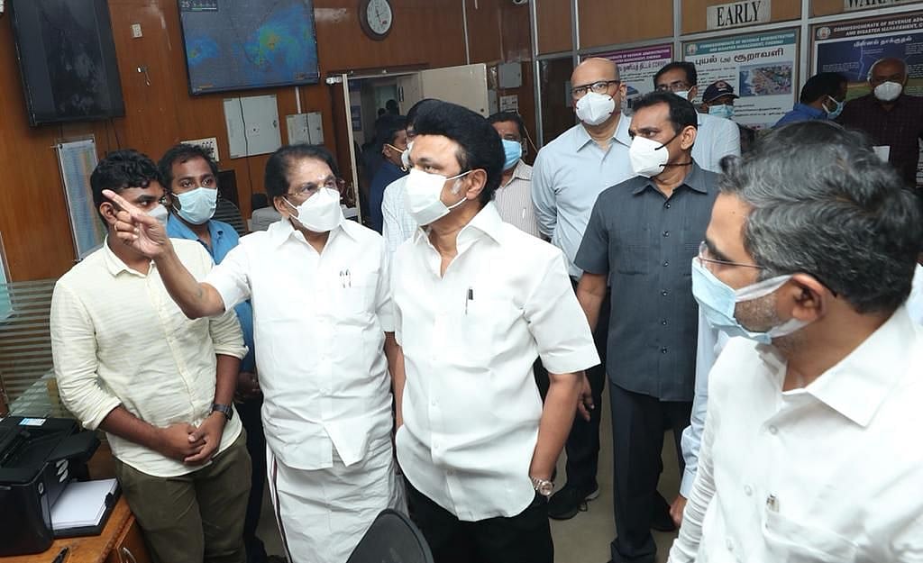 4வது நாளாக ஓயாத மழை; சூறாவளியாய் சுழலும் மக்கள் முதலமைச்சர்! (புகைப்படத் தொகுப்பு)