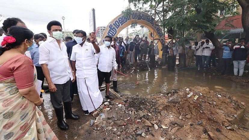 மழை வெள்ளப் பாதிப்பு.. சோர்வின்றி களத்தில் நின்று பணிகளை முடுக்கிவிடும் முதலமைச்சர் மு.க.ஸ்டாலின்! #album