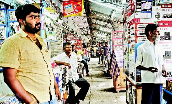 DeMonetisationDisaster :  “என் பொழப்பே போச்சுங்க” - சிறுகுறு வியாபாரிகள் வேதனை! #Exclusive