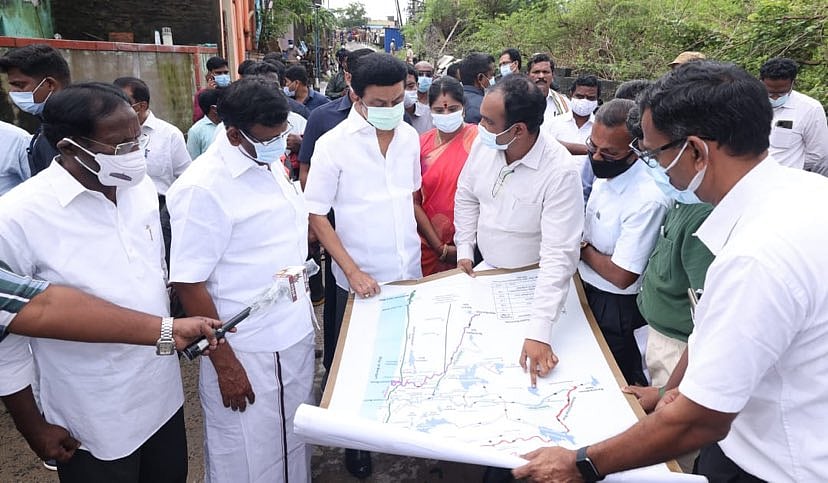 மழை வெள்ளப் பாதிப்பு.. சோர்வின்றி களத்தில் நின்று பணிகளை முடுக்கிவிடும் முதலமைச்சர் மு.க.ஸ்டாலின்! #album