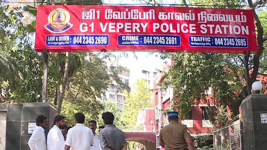 வழிப்பறி வழக்கில் திடீர் திருப்பம்..ரூ.2 லட்சத்திற்கு பெற்ற குழந்தையை விற்ற தாய்: விசாரணையில் பகீர் தகவல்